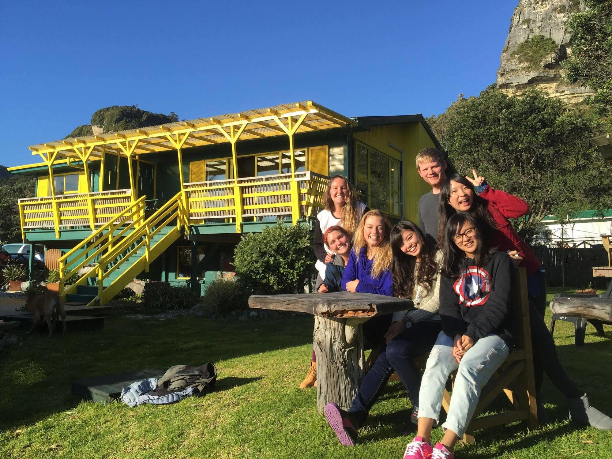 Punakaiki Beach Hostel מראה חיצוני תמונה