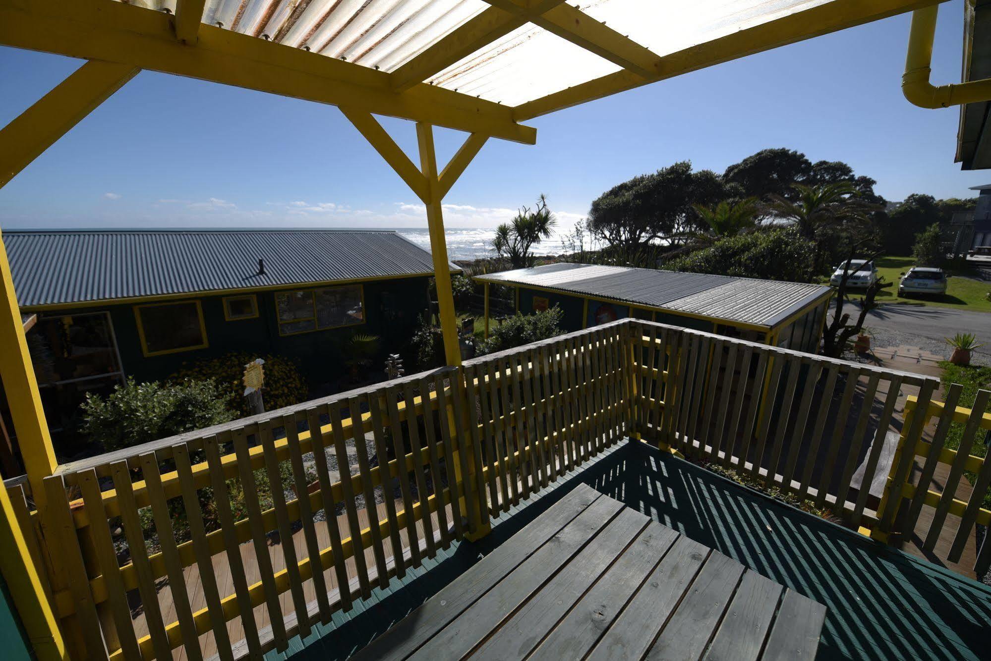 Punakaiki Beach Hostel מראה חיצוני תמונה
