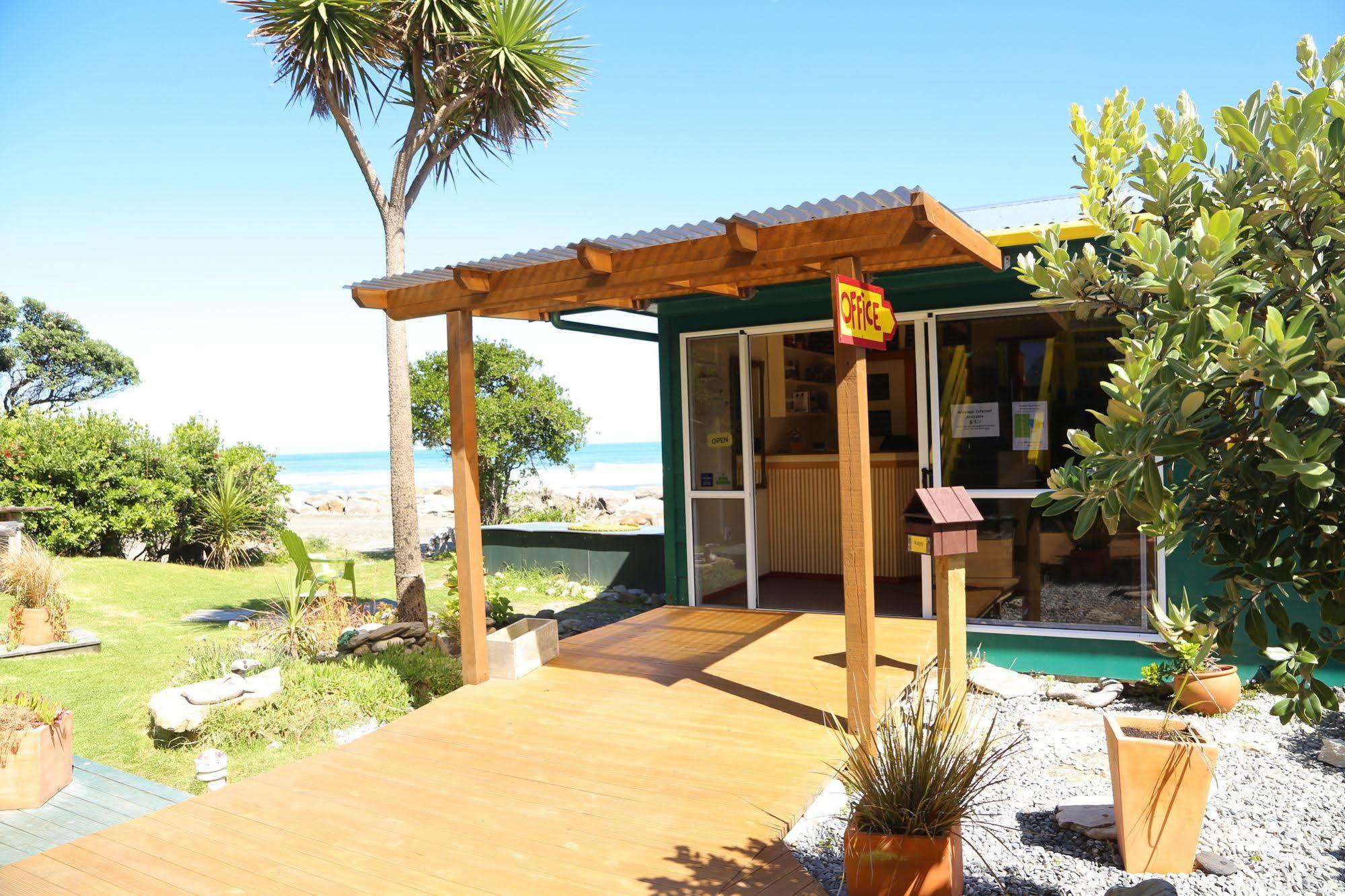 Punakaiki Beach Hostel מראה חיצוני תמונה