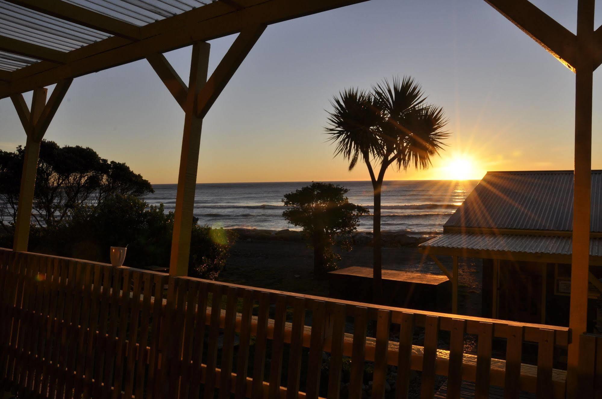 Punakaiki Beach Hostel מראה חיצוני תמונה